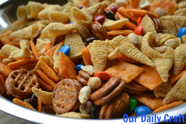 fall snack mix
