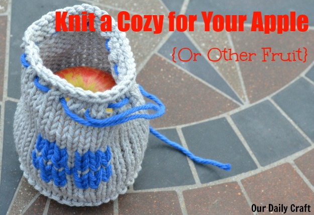KNit a simple bag to use as a carrier for fruit.