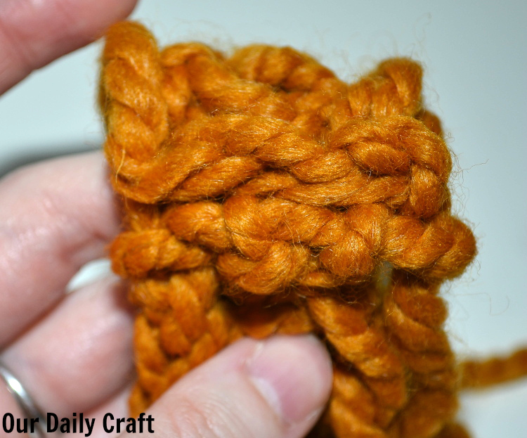 finger knit cuff seam