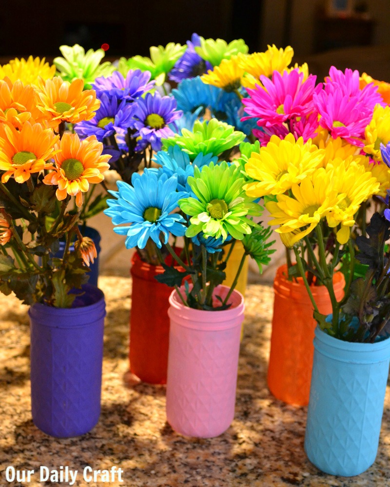 These DIY Painted Mason Jars Are a Quick and Easy Gift You’ll Love to Make