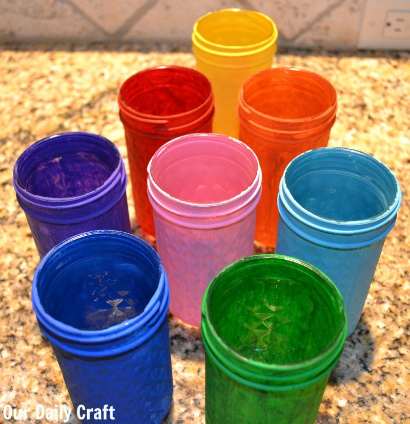 Make quick and easy DIY painted mason jars for end of the year gifts or whenever!
