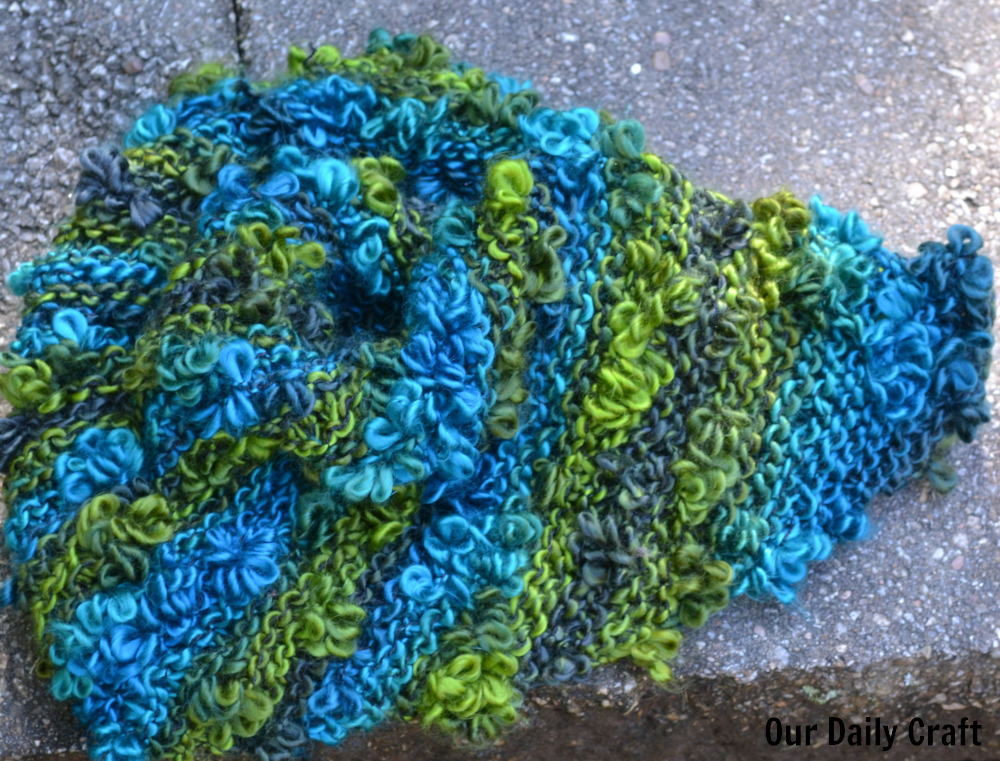 This Quick Knit Bandanna Cowl is a Simple One-Skein Project