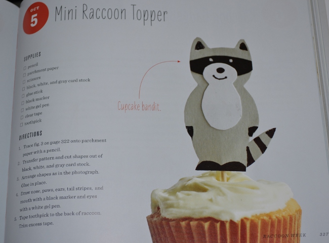 racoon cupcake topper