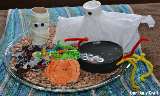 Make an Easy Kid Craft Halloween Centerpiece