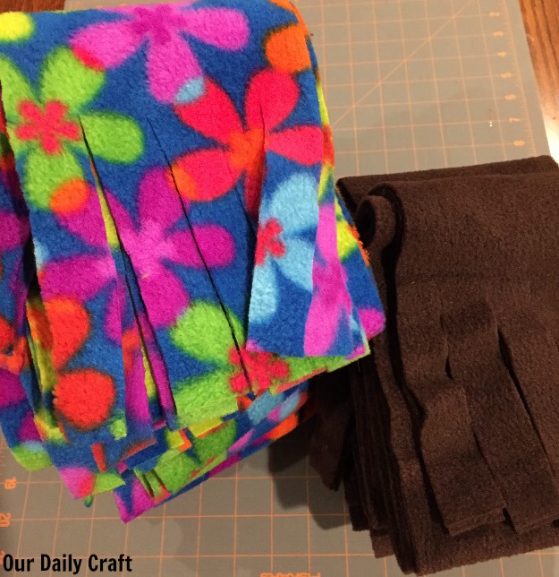 fleece scarves: an easy craft for a crowd