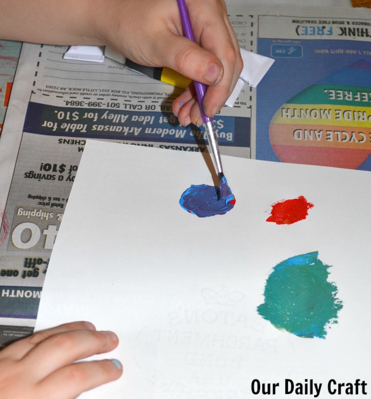 The girl takes over Our Daily Craft with a lesson in color mixing.