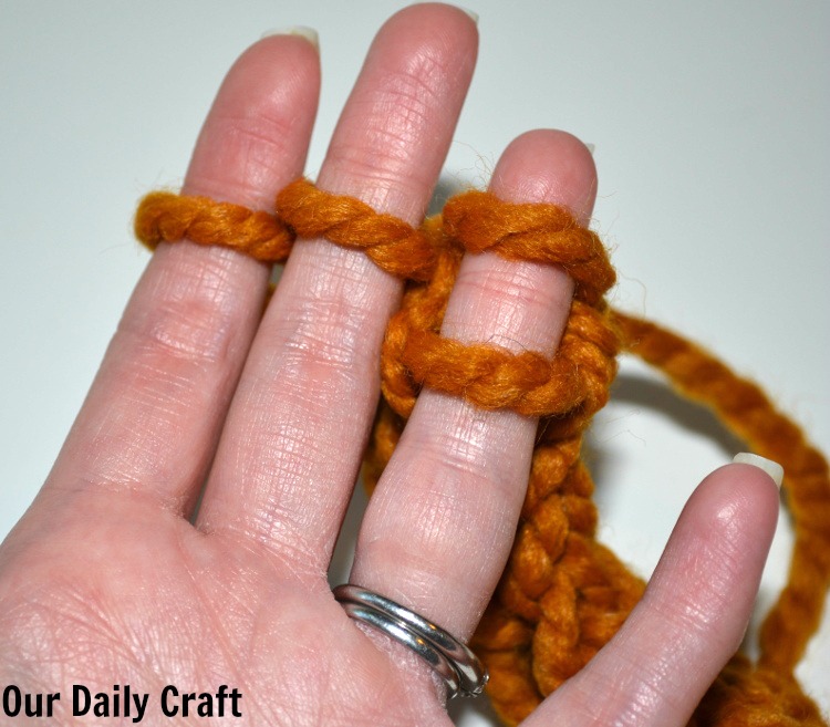 binding off finger knitting