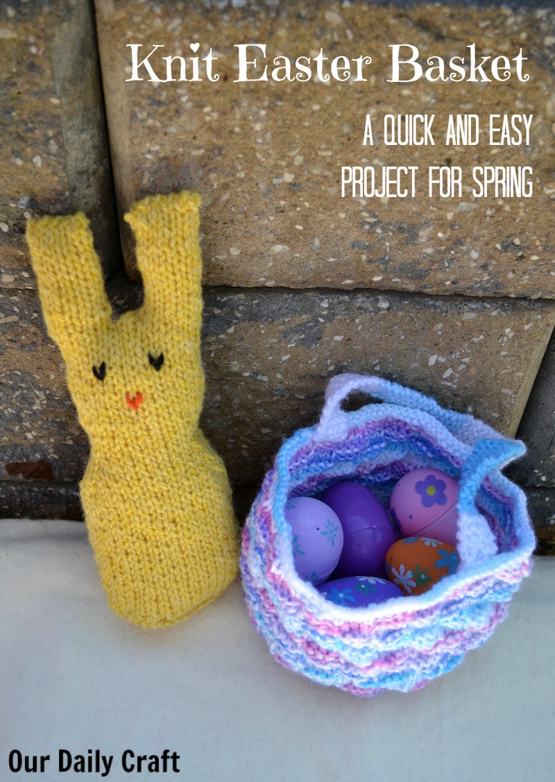 Knit an easy Easter basket to hold a few treats.