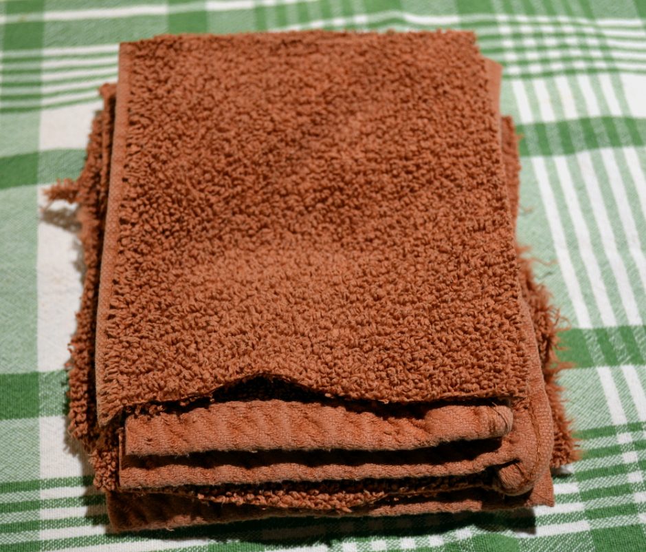 how to make your own reusable dryer sheets