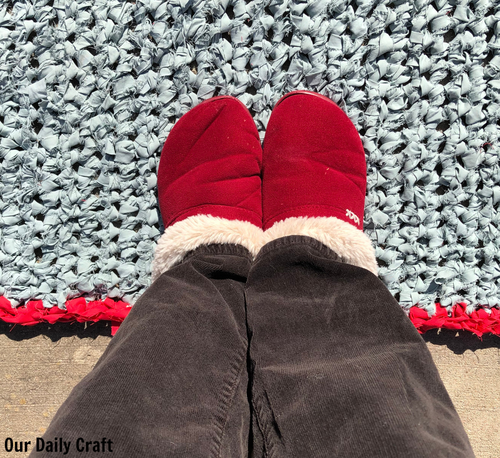 Make a Crocheted Rug from an Old Sheet