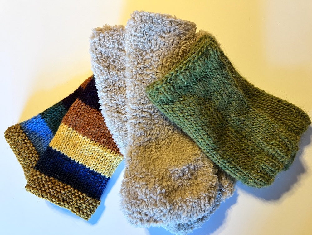 Learn to Knit Fingerless Gloves with Me!