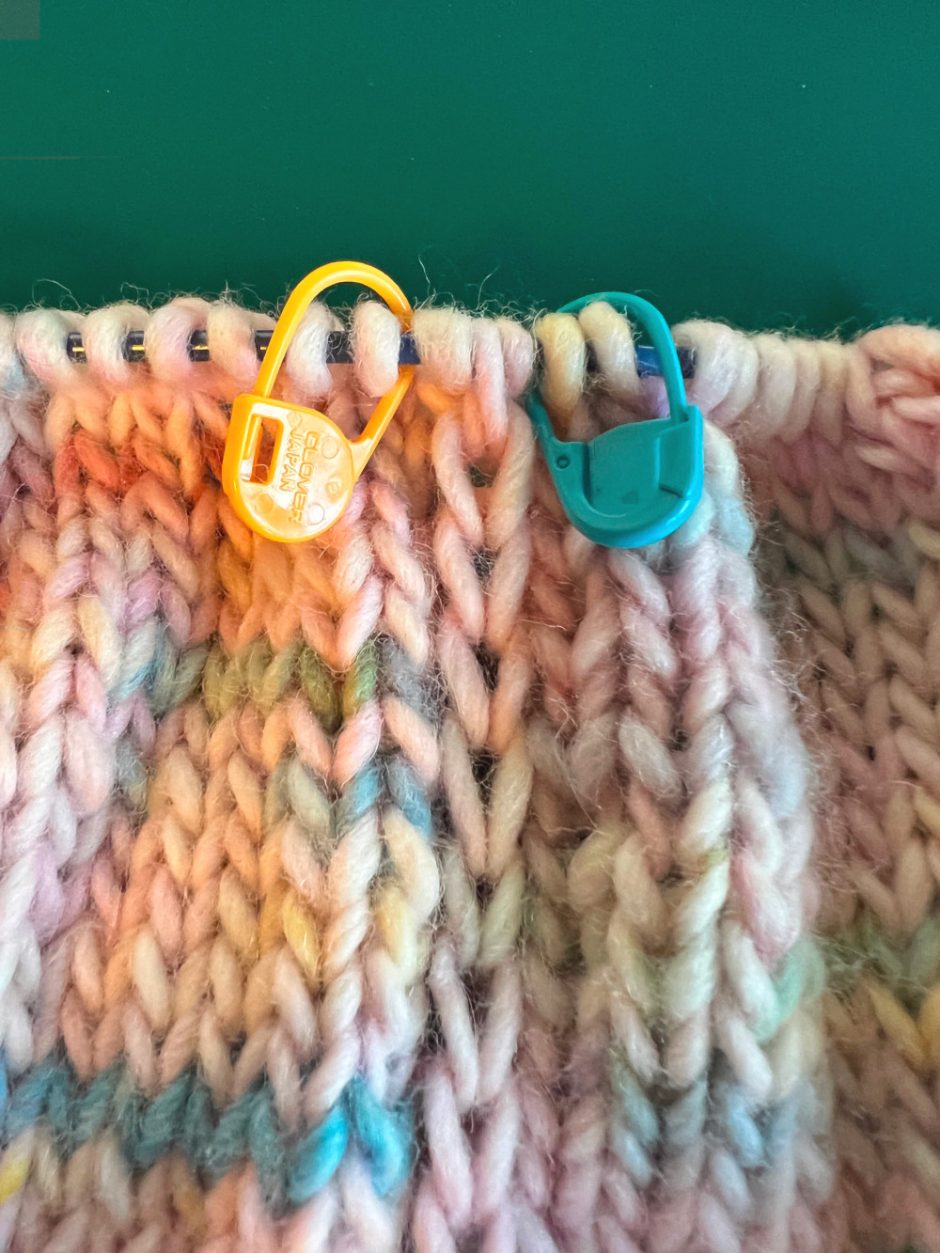 How to Use a Stitch Marker correctly in Crochet