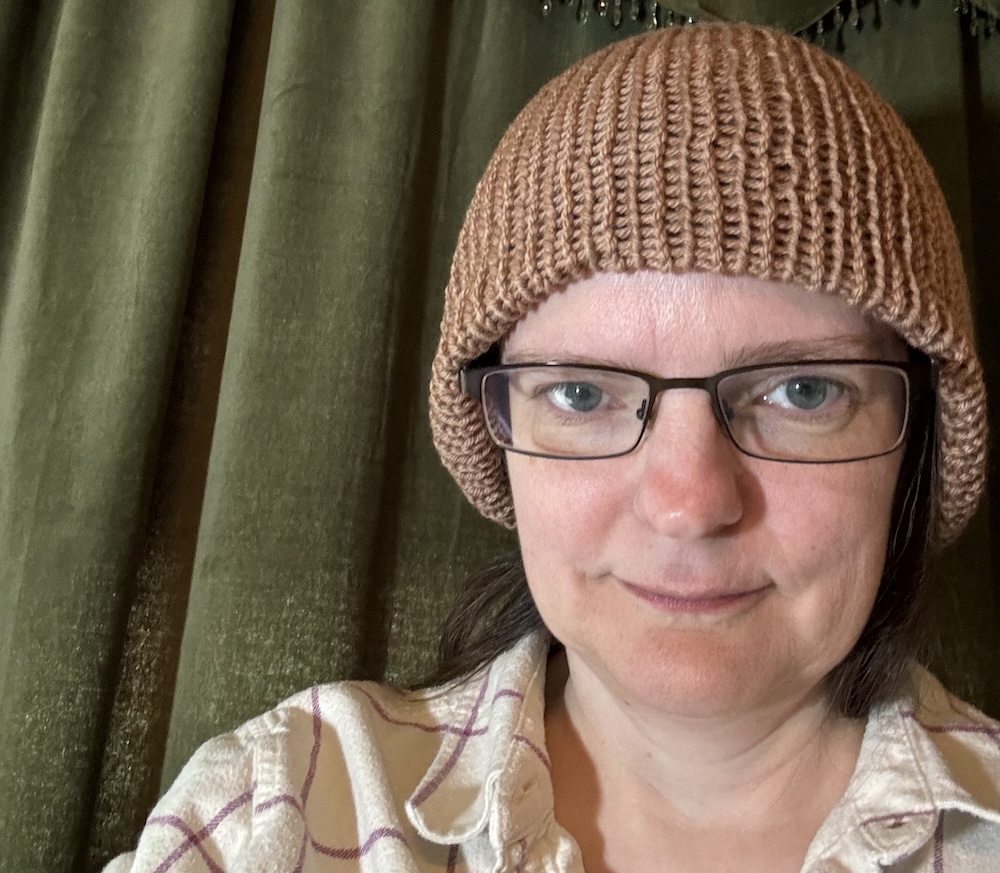 帽子 y.a.r.n kint hat Knitting Pattern: PIXEL HAT | Chunky Knitting Pattern